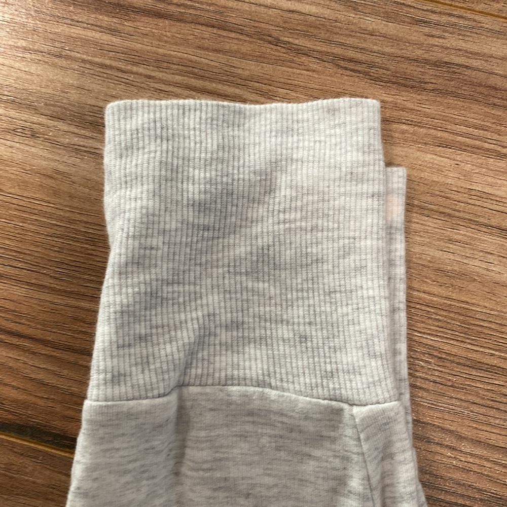 Victoria Secret Joggers • Like new - Picture 3 of 4